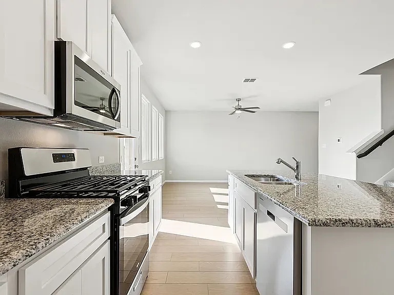 920 Santa Lucia Dr — Photo 10