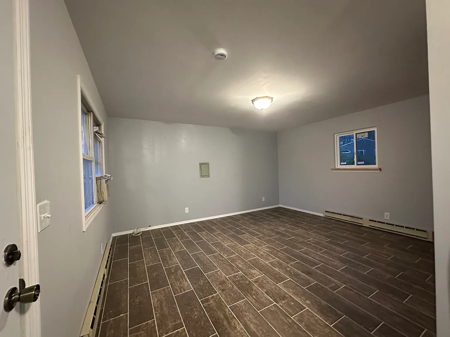 Studio, 300 sqft, $1,100 — Photo 2