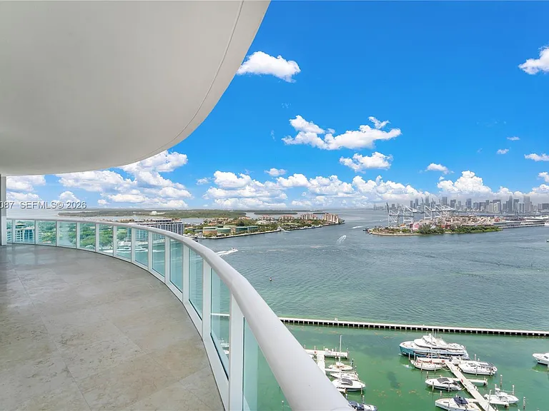 1000 S Pointe Dr #2501 — Photo 43
