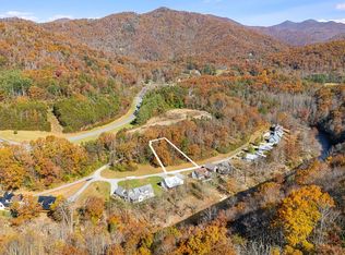 12 Light Waters Dr, Cullowhee, NC 28723