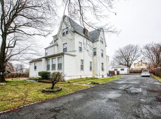 48 Hawthorne Ave FLOOR 2, East Orange, NJ 07018