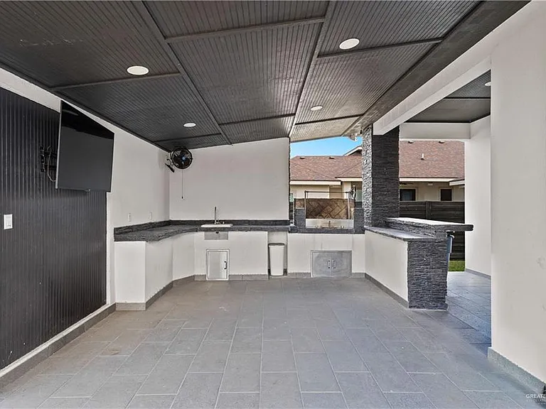 1615 Lago Delton — Photo 19