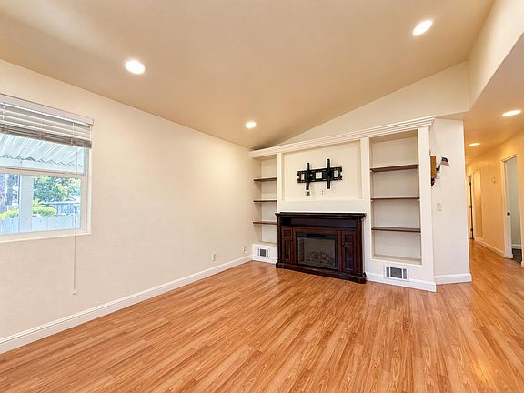 4th image of 900 Golden Wheel Rd #217