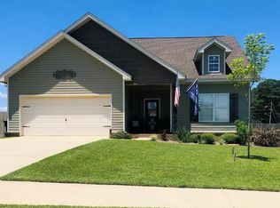 101 Willow Way, Headland, AL 36345