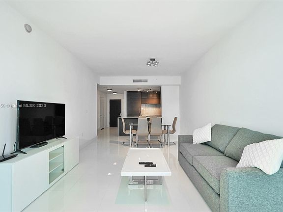 2nd image of 900 Biscayne Blvd APT 5710