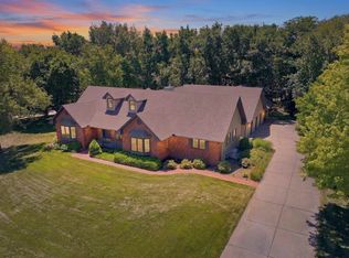 301 Campus Ct, Newton, KS 67117