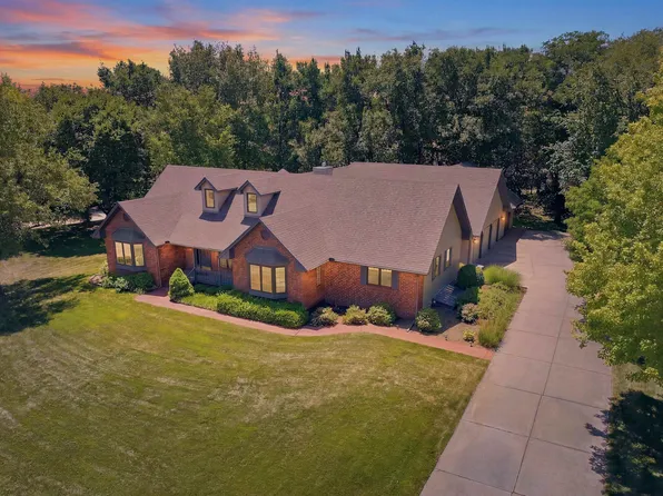 301 Campus Ct, Newton, KS 67117