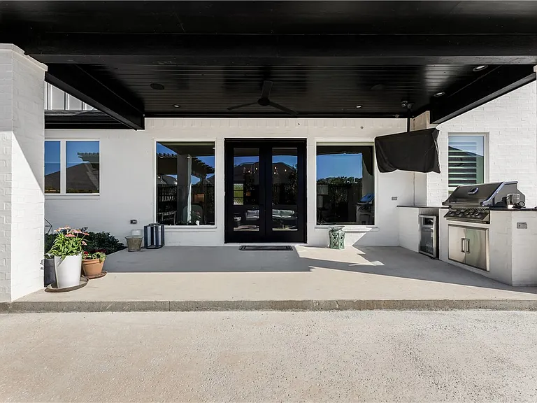 2033 Pebble Bend Dr — Photo 26