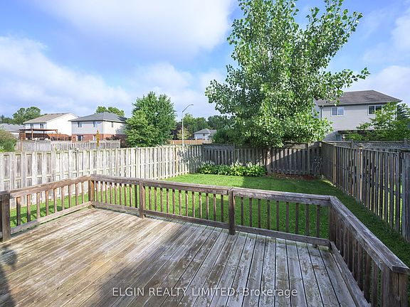 5th image of 40 Schreyer Dr