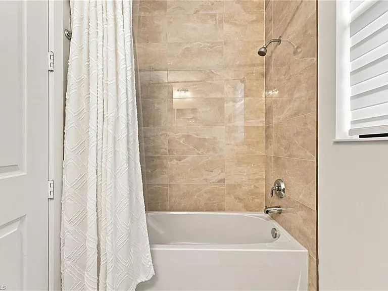 5604 Cobalto Way — Photo 10