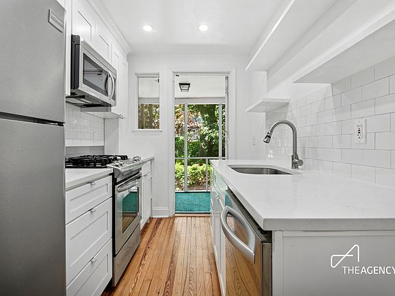 4th image of 39-56 46th St #Townhouse 1