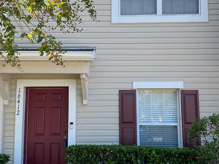 16412 Rollingbrook Dr — Photo 2