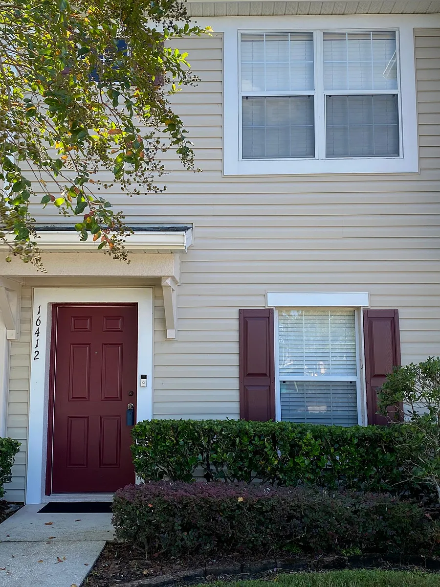Building Photo - 16412 Rollingbrook Dr