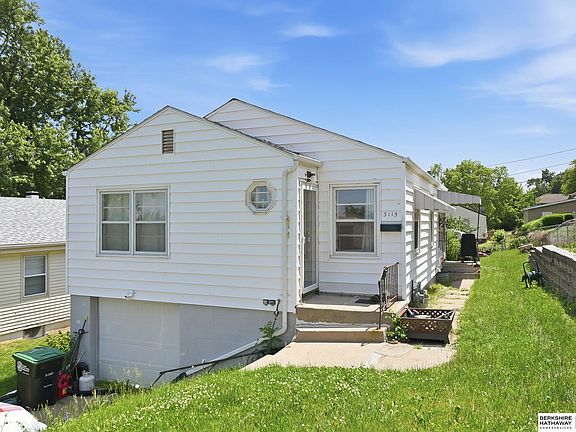 2nd image of 3115 Grebe St