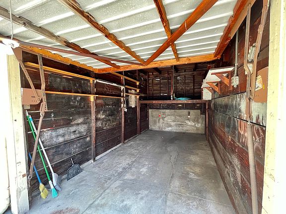 5th image of 132 N Kenmore Ave