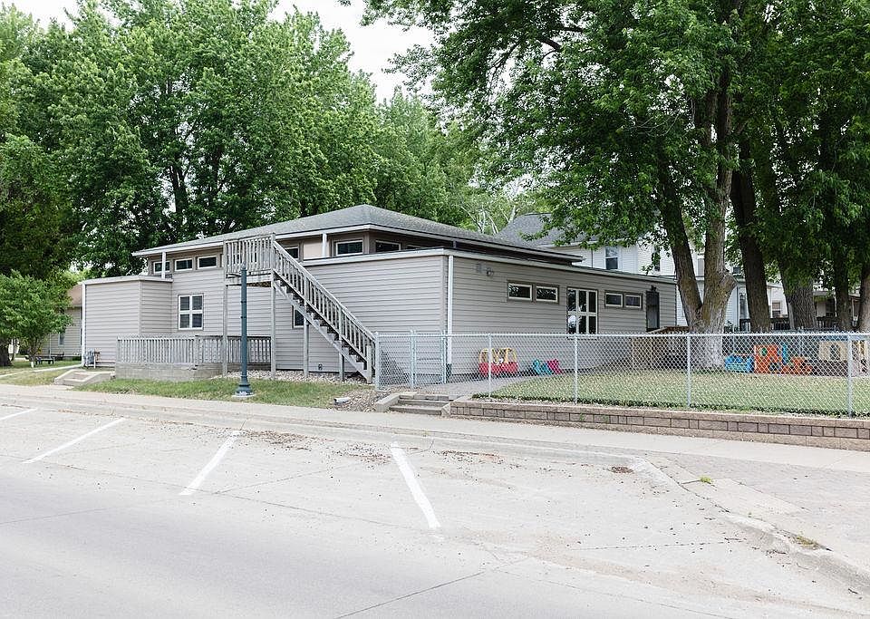 1st image of 713 22nd St