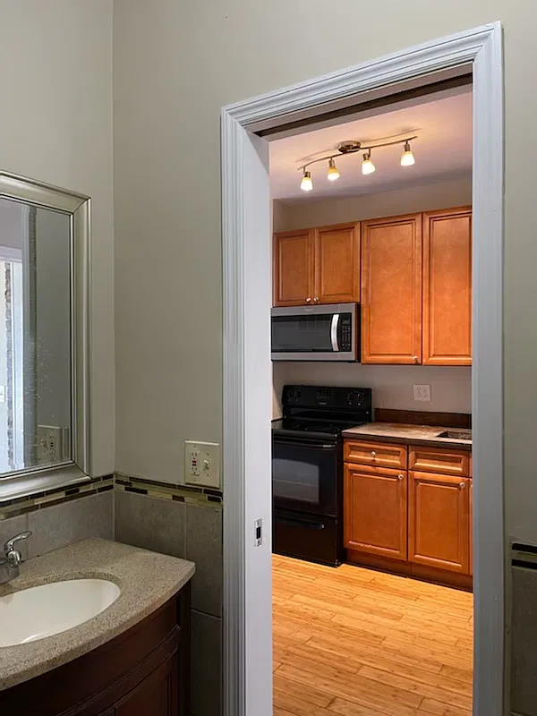 Brownstones - 28NH-1 — Photo 3