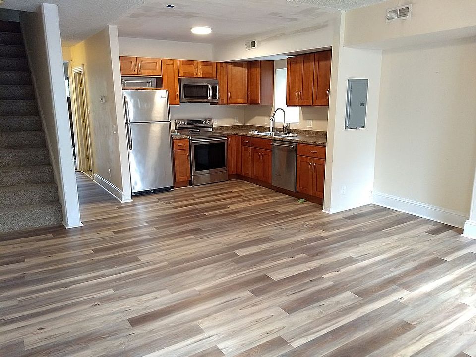 2nd floor kitchen 