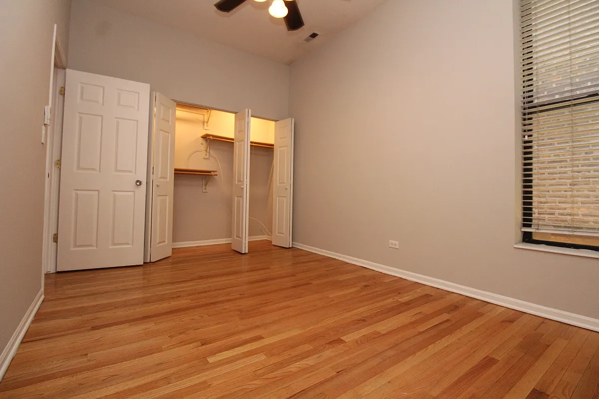 Building Photo - 2215 N Clifton Ave #1E