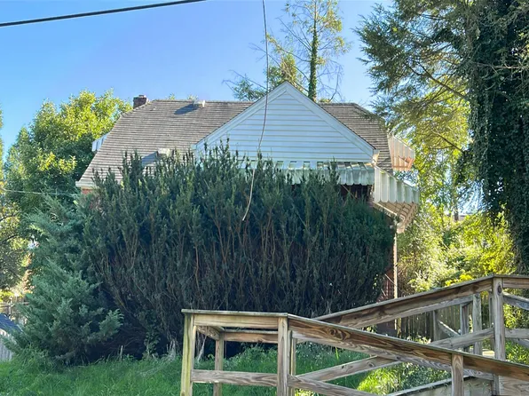 1902 Johnson St, Braddock, PA 15104