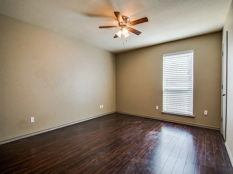 7716-7718 Sable Ln — Photo 20