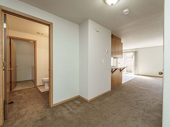 5th image of 5106 NE 75th Ave