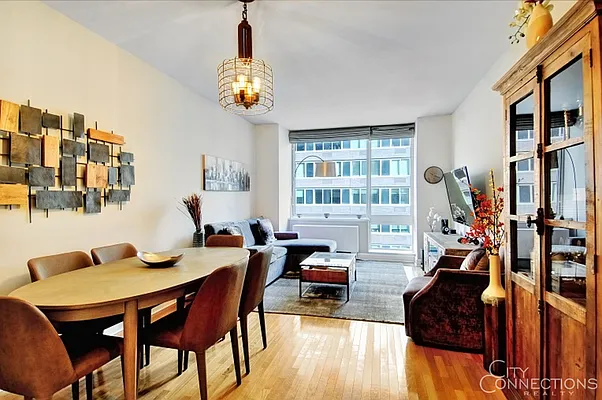 Rented by City Connections Realty | media 1