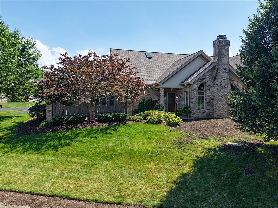 1st image of 905 Cherry Hill Dr