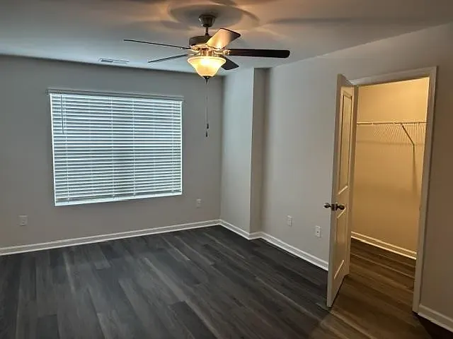 3 bed, 2.5 bath, 1450 sqft, $1,950 — Photo 4