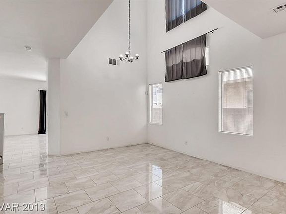 3rd image of 6475 Hamilton Grove Ave