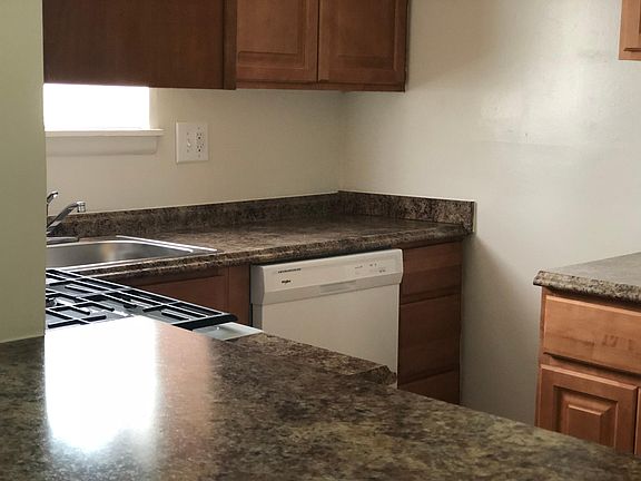 3rd image of 303 Stevens Cir APT 1A