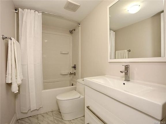 3rd image of 30 N Route 9w APT 30