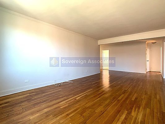3rd image of 3555 Oxford Ave APT 7G