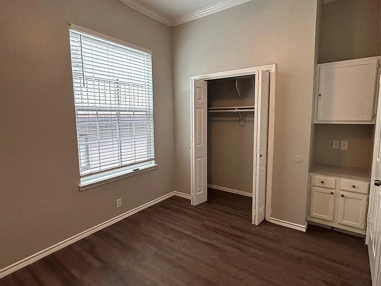 2814 Nueces St #106 — Photo 6