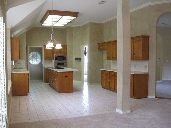 4th image of 6337 Glenhollow Dr