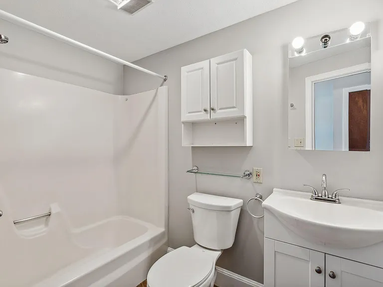 210 Beach St #18 — Photo 15