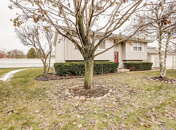 2nd image of 1313 Lizabeth Ln