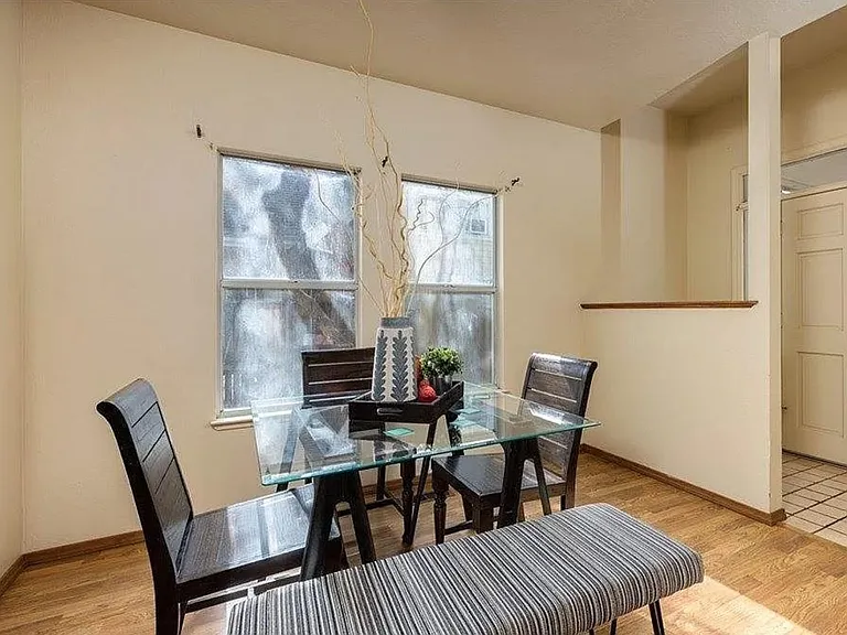 856 Victorian Park Dr — Photo 5