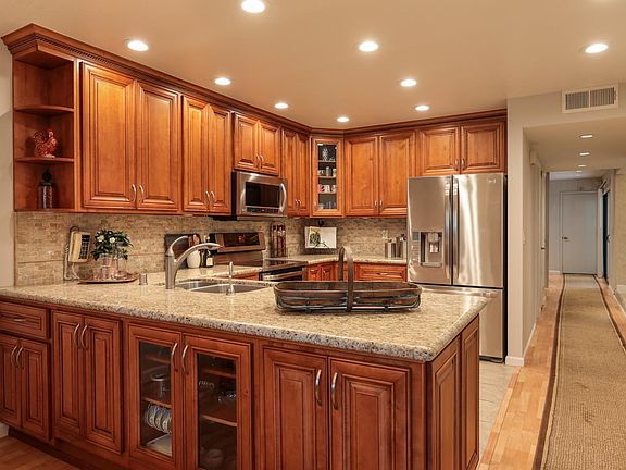 4th image of 1706 Sandy Creek Ln