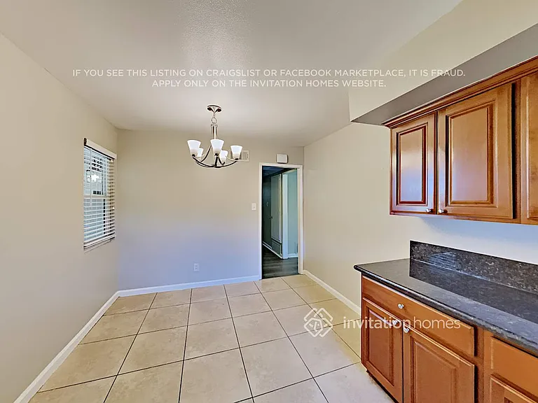 2501 Cordova Ln — Photo 5