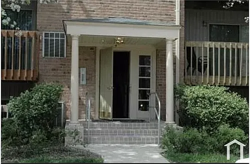 4 Cloverwood Ct #303 Photo 1