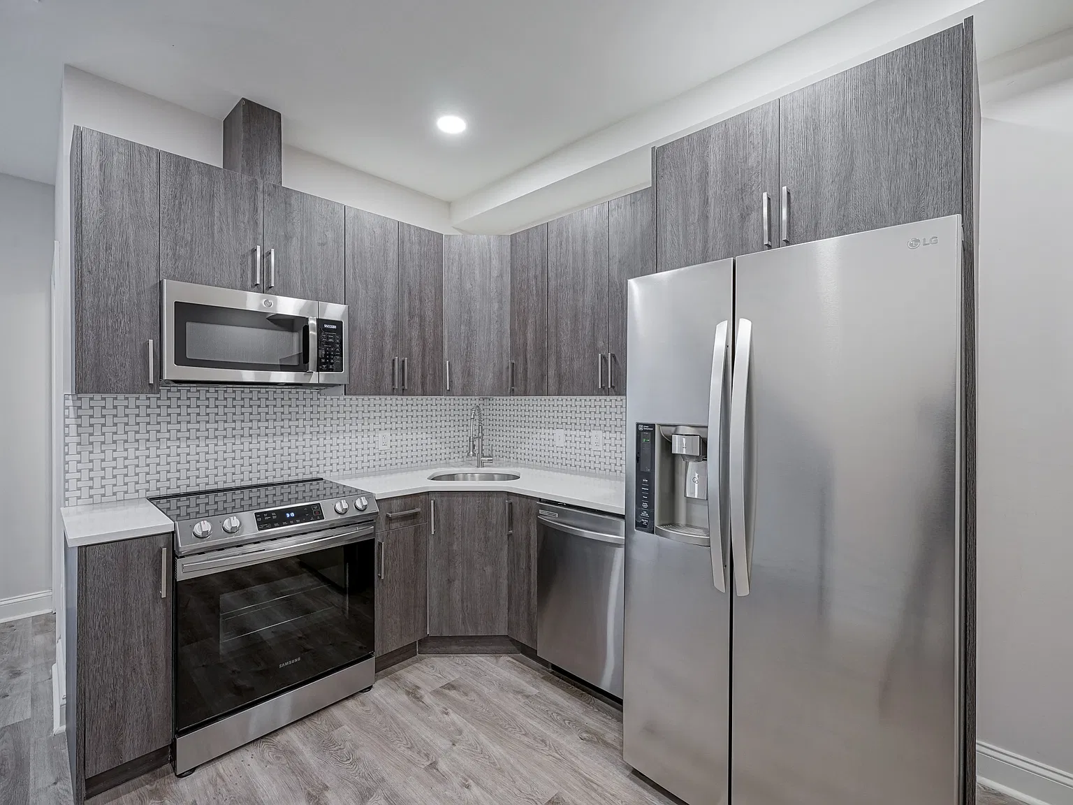 1739 N Gratz St — Photo 2