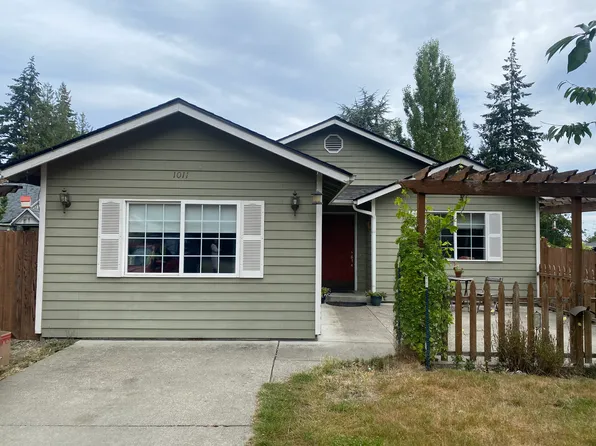 1011 W Hazel St, Port Angeles, WA 98363