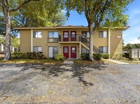 2671 Riverside Dr, Pompano Beach, FL