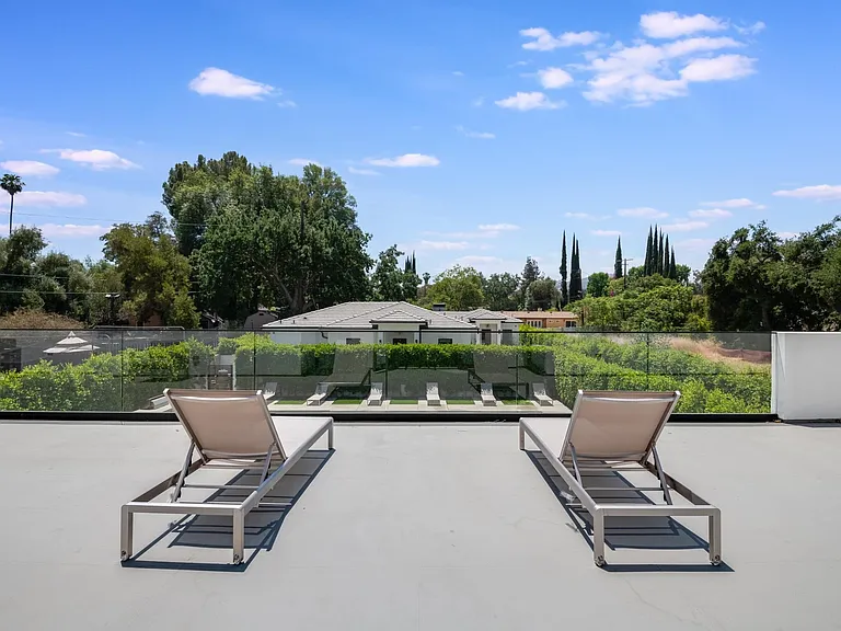 23262 Gonzales Dr — Photo 50
