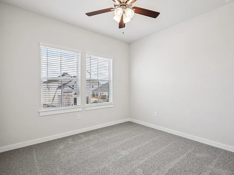 2337 Moon Tower Trl — Photo 34