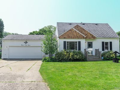 1247 Catalina Dr, Flint, MI, 48507