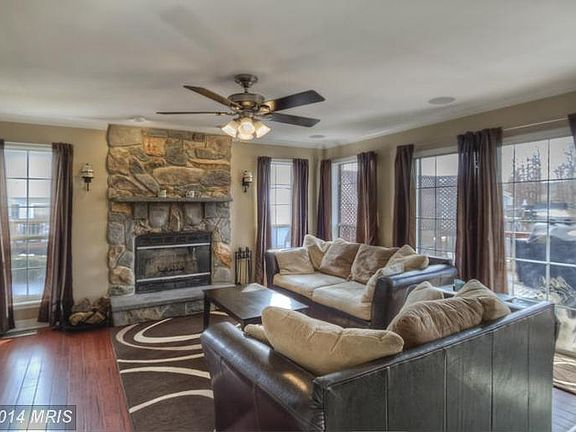 4th image of 3 Thayer Ct