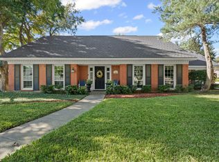 3800 Hollow Creek Rd, Benbrook, TX 76116