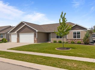 W6008 Zach St, Menasha, WI 54952